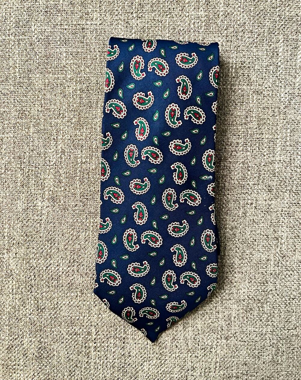 Brooks Brothers Men's Navy Green Red White Paisley Woven Silk Tie Logo